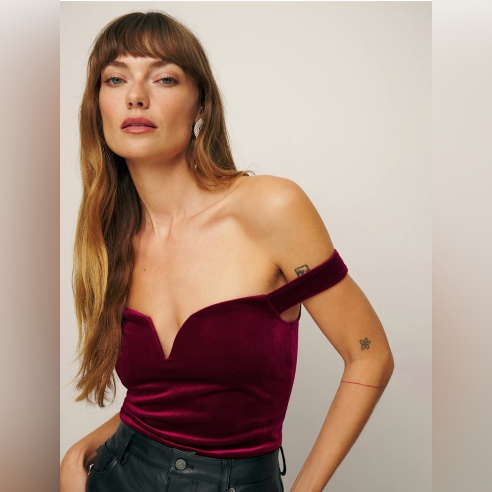Reformation Andria Knit Top Red Velvet - Size S